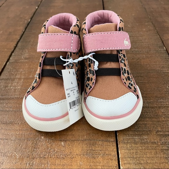 NEW See Kai Run Animal Dots Sneakers Size 4 - Picture 2 of 7